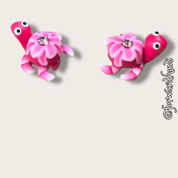 Bundle Sale 3 for $15 | Tiny Clay Turtle Earrings - Picture 7 of 9